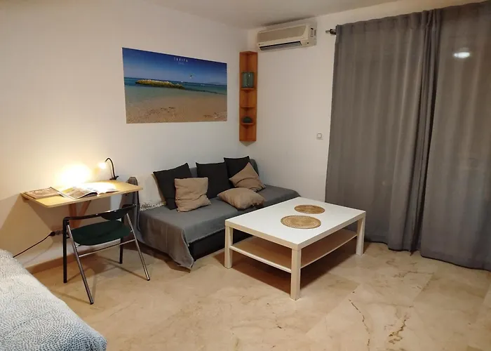 Apartamento En La Calle Principal Con Solarium.