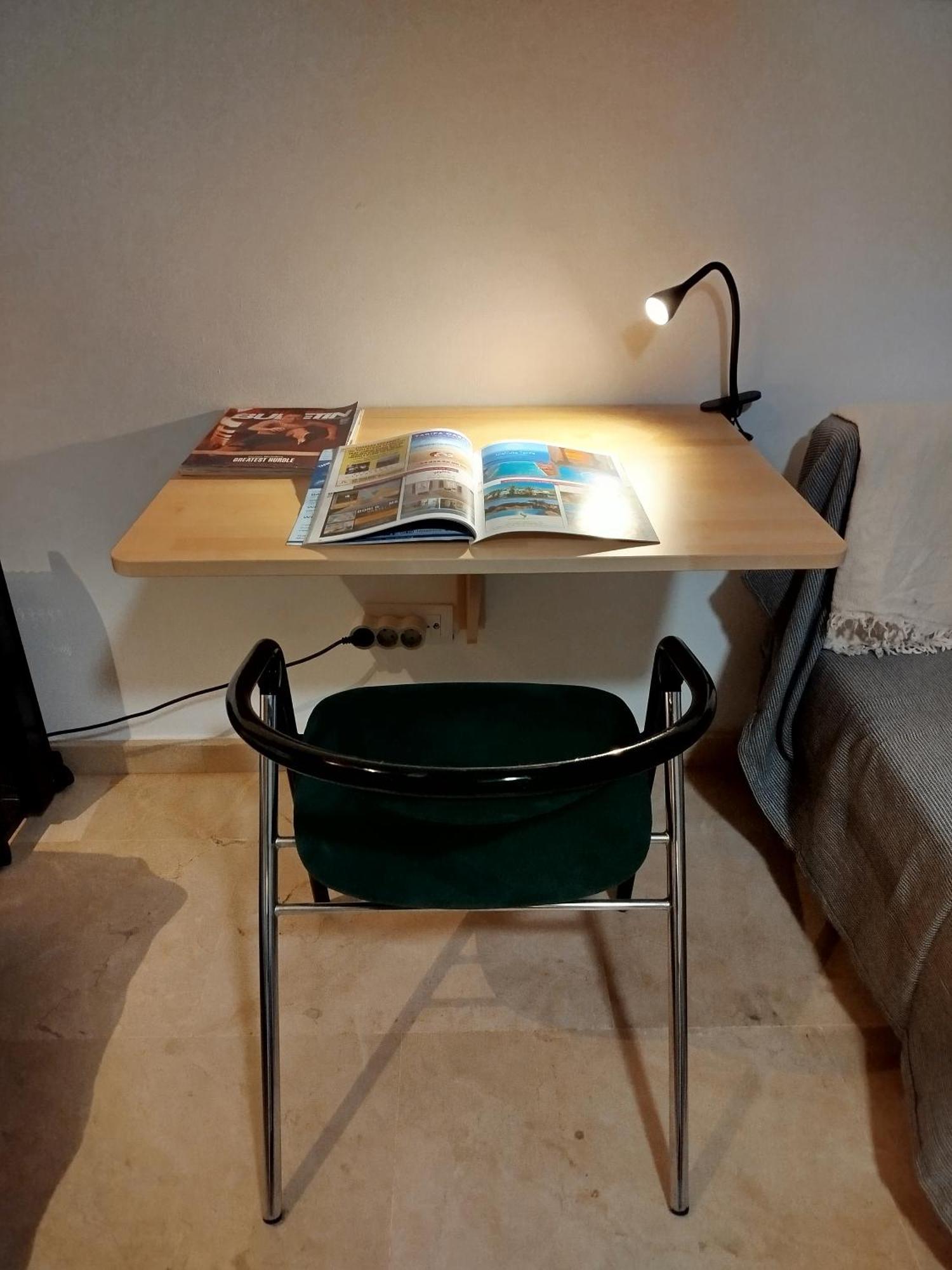 Apartamento En La Calle Principal Con Solarium. Tarifa